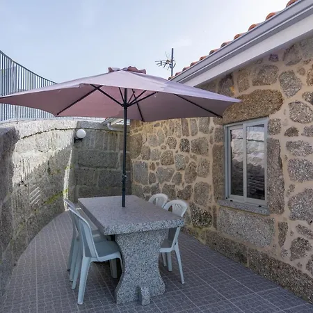 Aldeamento Casas Do Alto Do Vez Apartment Balouta Exterior photo